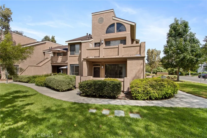 5722 E Stillwater #11 photo 2