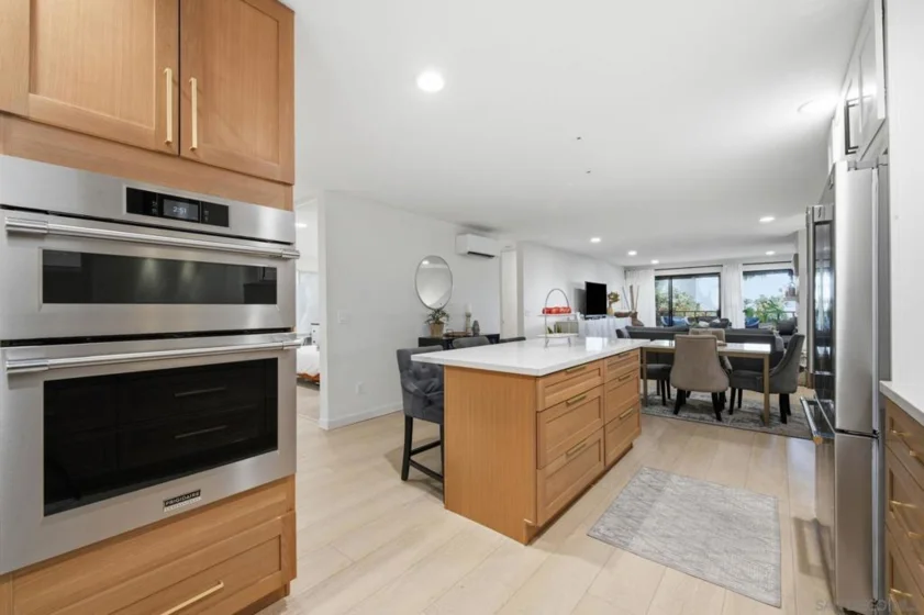 2928 Lawrence photo 15
