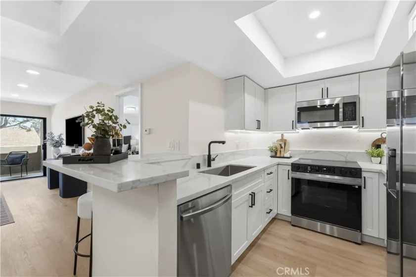 278 N Wilshire #B31 photo 1