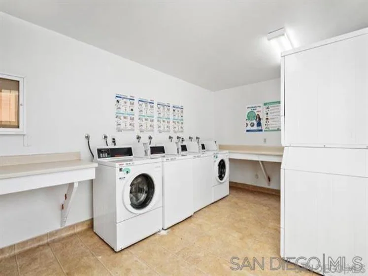 1124 Eureka Street #16 photo 17