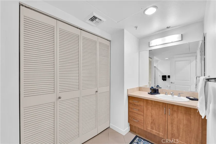 267 S San Pedro #218 photo 15
