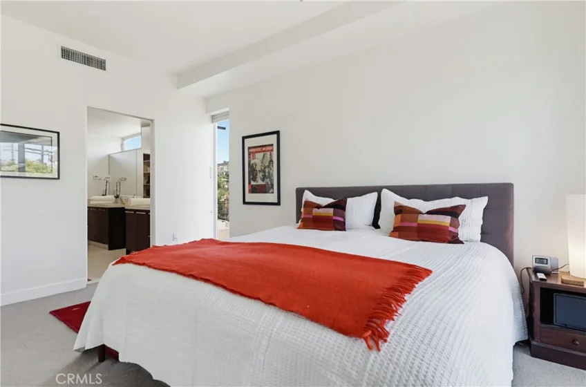 855 N Croft Avenue #302 photo 20