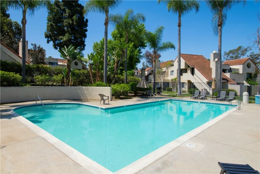 333 N Melrose Drive #E photo 21
