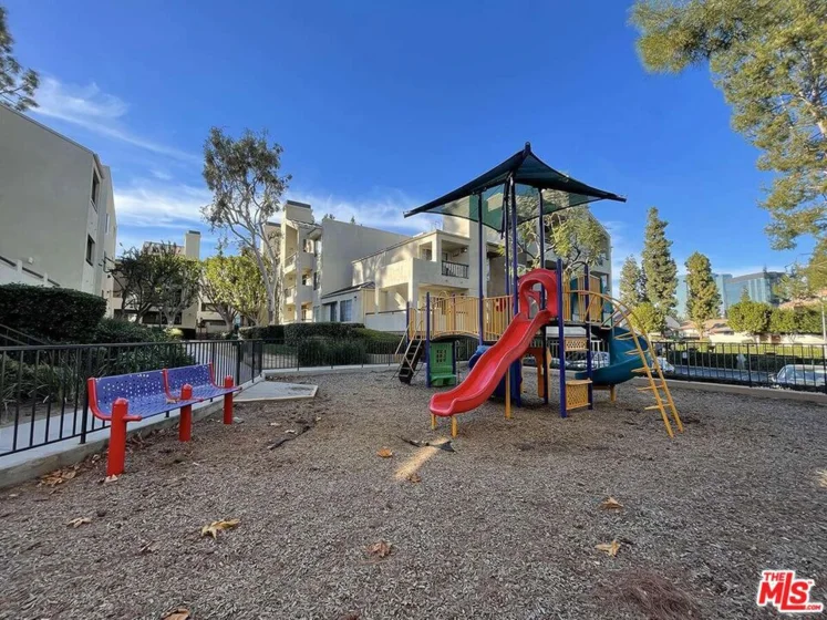 5535 Canoga Avenue #115 photo 7