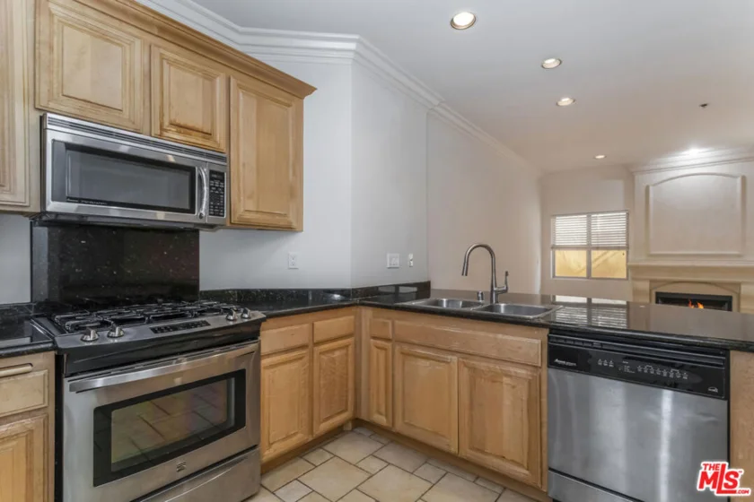 10364 Almayo Avenue #103 photo 22
