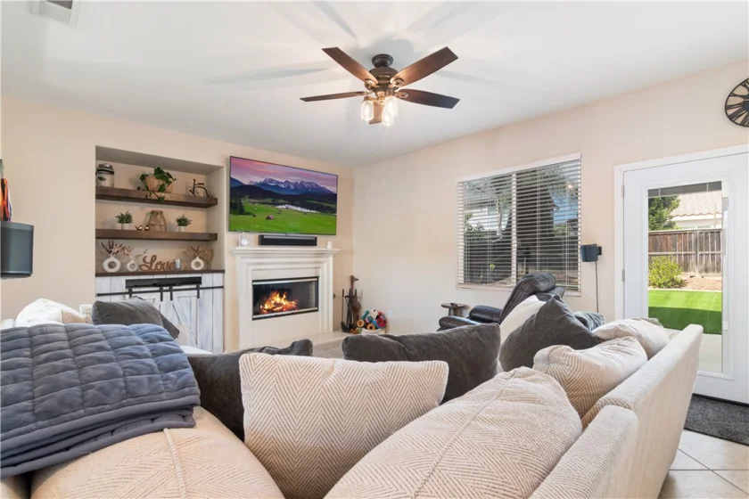 33611 Delphinium Lane photo 7