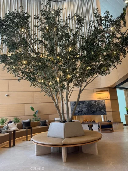 1100 Wilshire photo 2