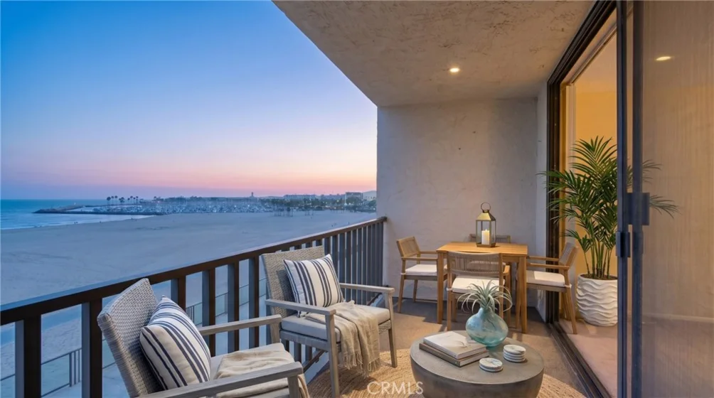 1140 E Ocean photo 3