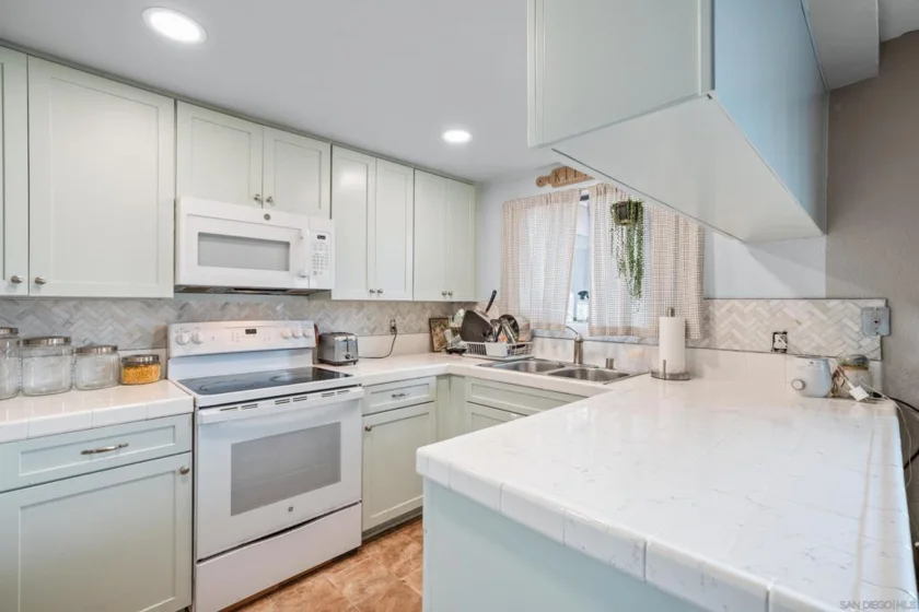 1164 Decker Street #Unit A photo 2