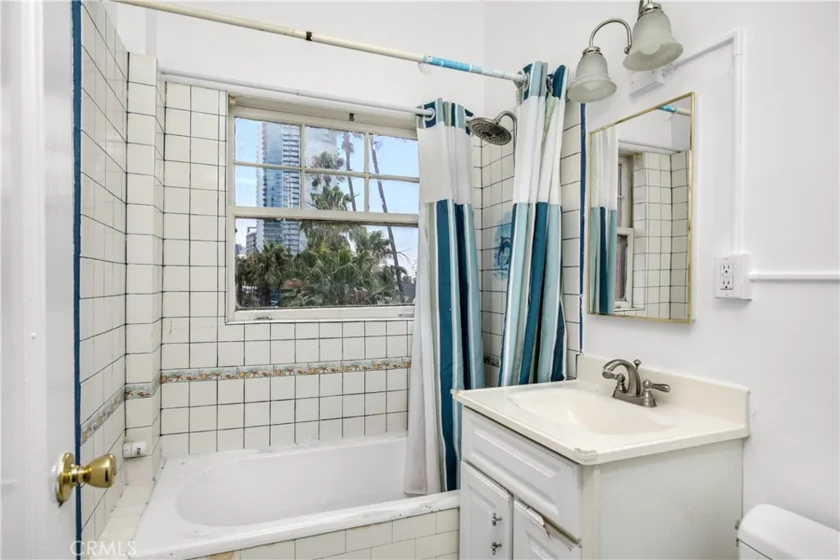 1030 E Ocean Boulevard #502 photo 10