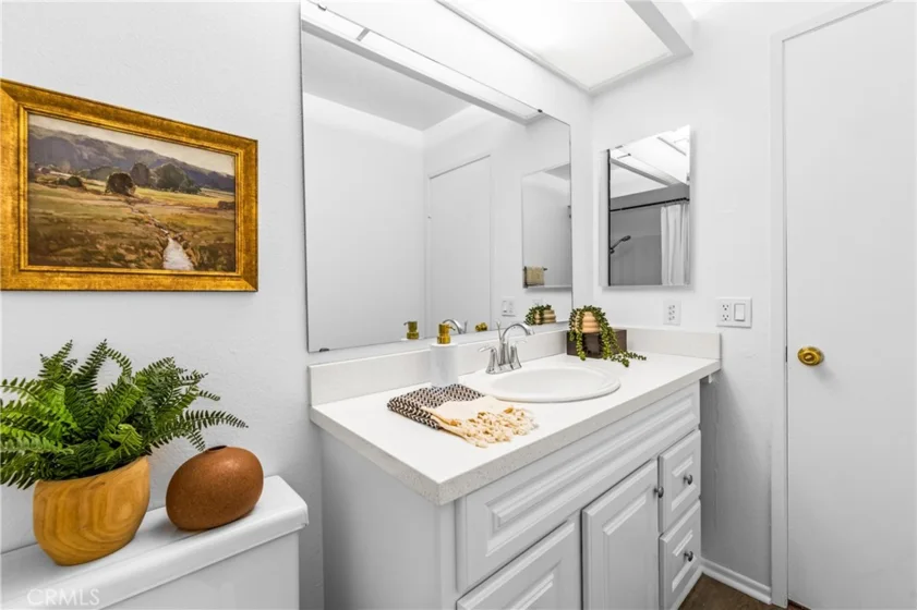 564 N Bellflower #116 photo 18