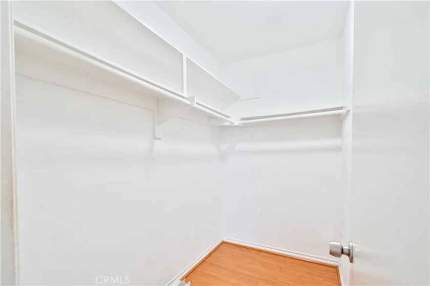 18350 Hatteras #206 photo 15