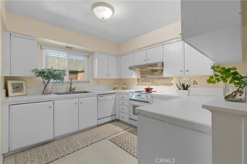 134 S Magnolia #19B photo 13
