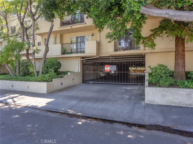 11044 Acama Street #302 photo 4