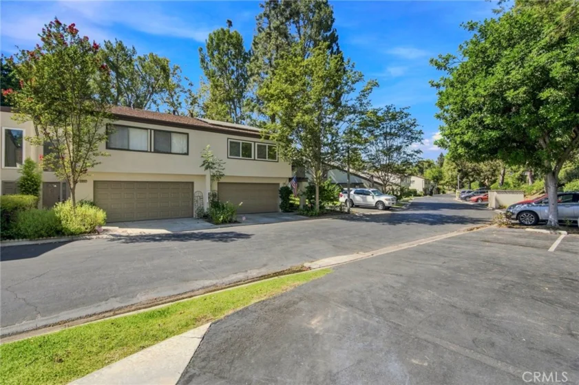 2854 Park Vista Court photo 4