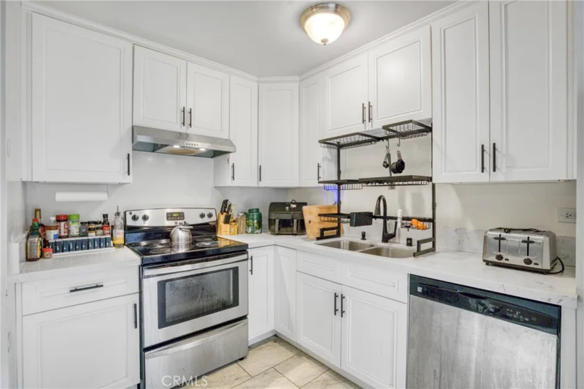 7300 Lennox #J5 photo 3