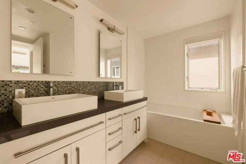 928 N Croft Avenue #102 photo 12