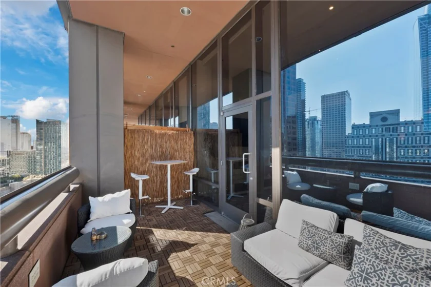 1100 Wilshire Boulevard #1707 photo 37