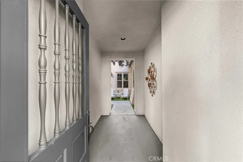 102 Mission photo 8