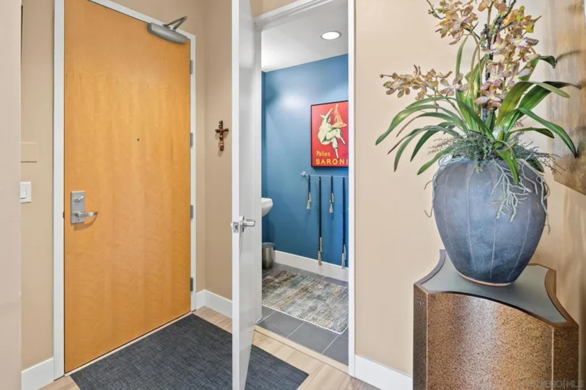 350 W Ash Street #809 photo 15