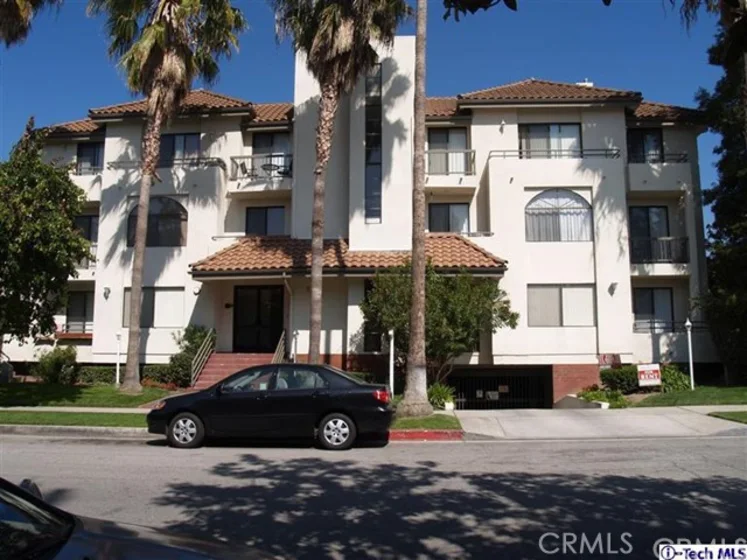 1114 Campbell Street #105 photo 1