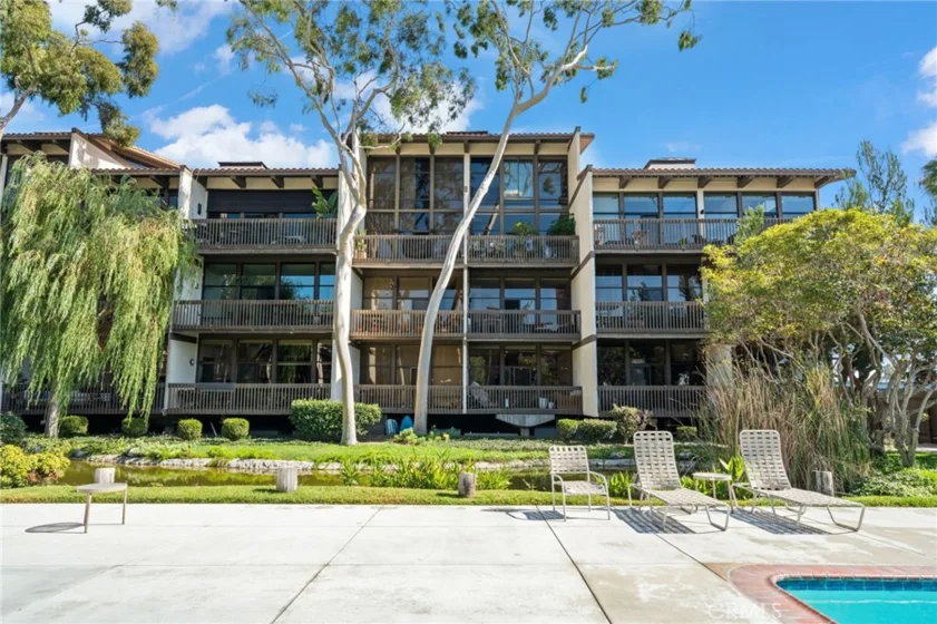 7139 S Marina Pacifica Drive #Key 8 photo 2