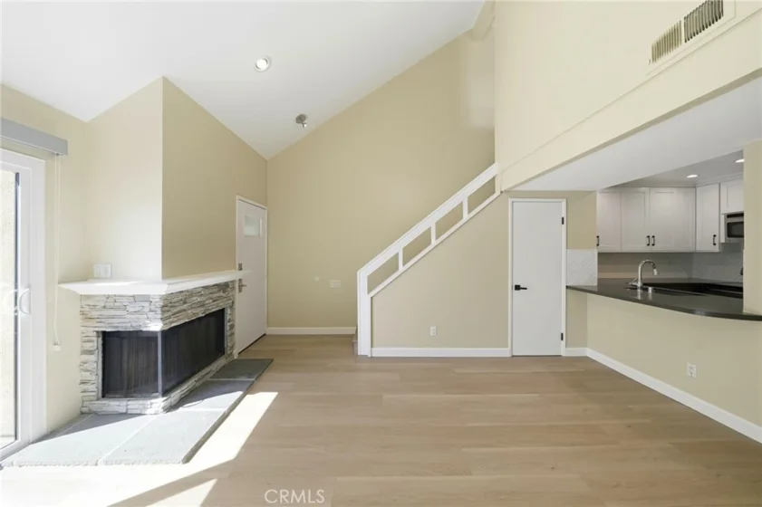 25712 Le Parc #46 photo 9