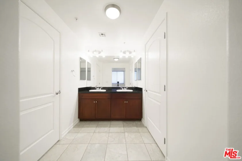 629 Traction Avenue #511 photo 15