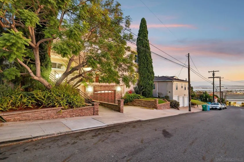 1109 W Quince Street photo 47