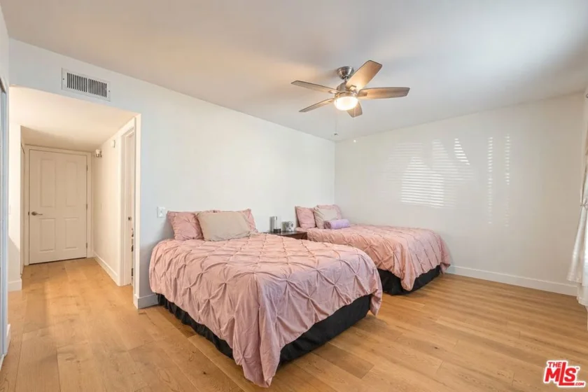 1515 S Beverly Drive #201 photo 11