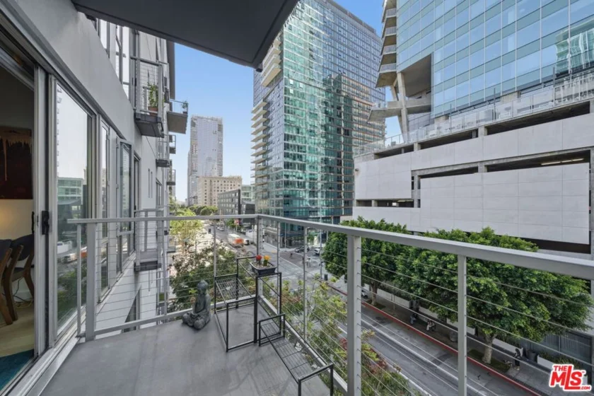645 W 9th Street #406 photo 3