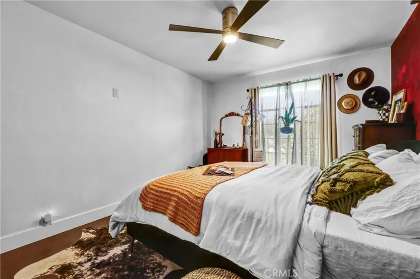 215 N Kenwood Street #106 photo 7
