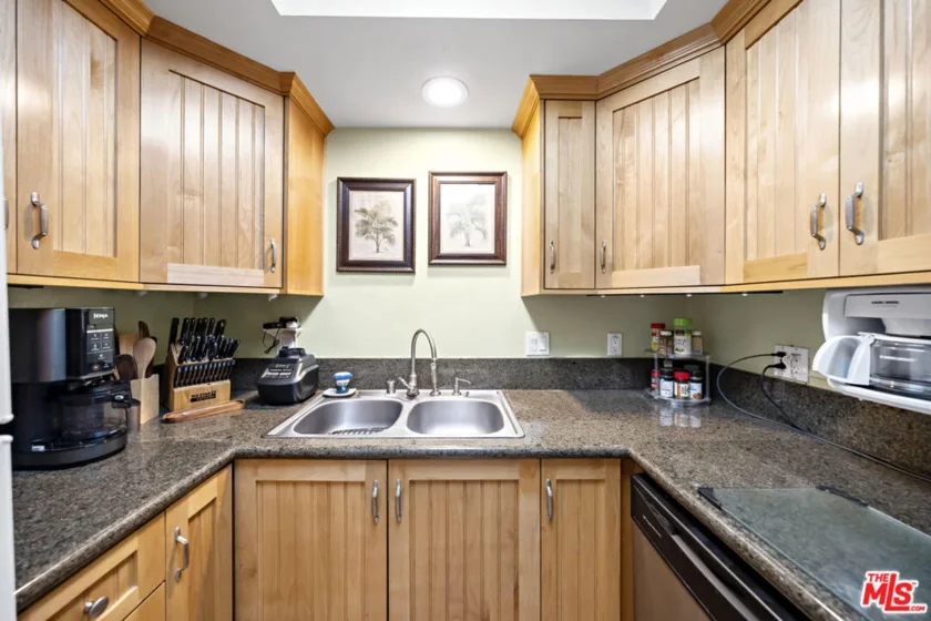 1100 Walnut Avenue #6 photo 20