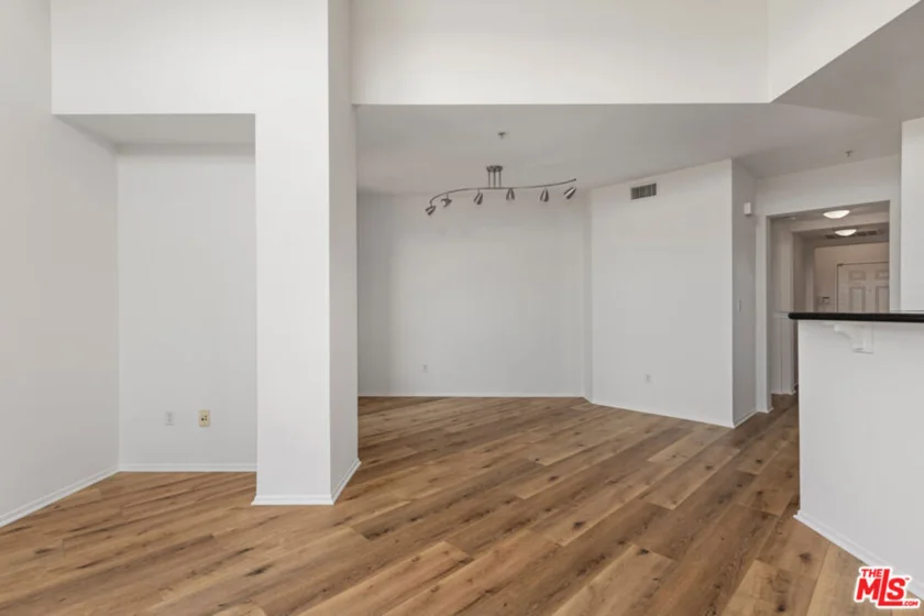 6400 Crescent Parkway #402 photo 12