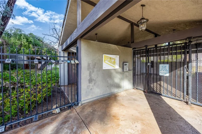 1350 N Escondido #46 photo 23