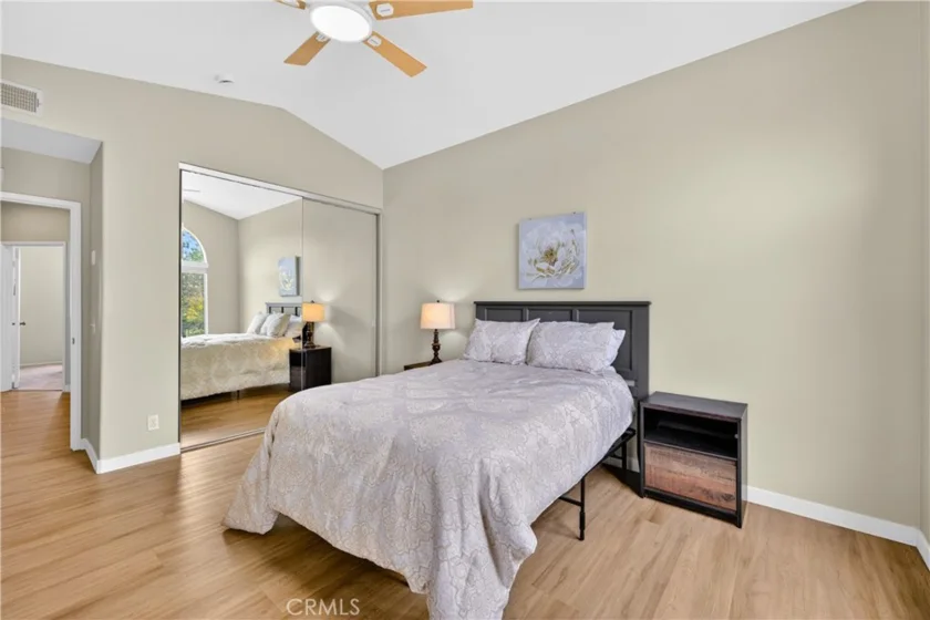 2329 Sunningdale photo 16
