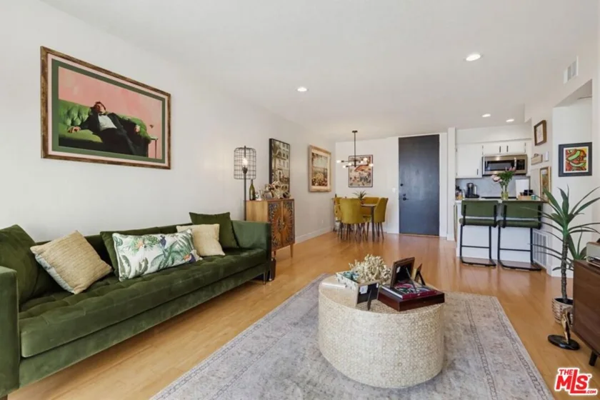 1140 E Ocean Boulevard #220 photo 16