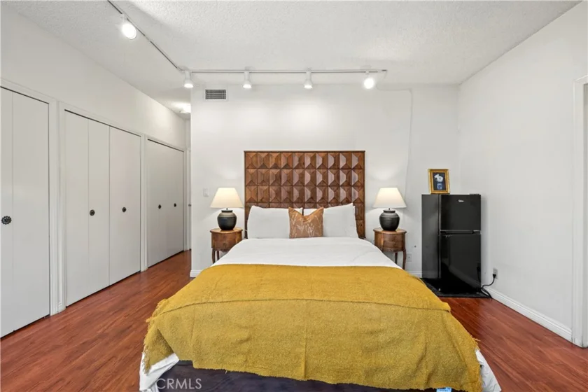 1509 Greenfield Avenue #106 photo 9