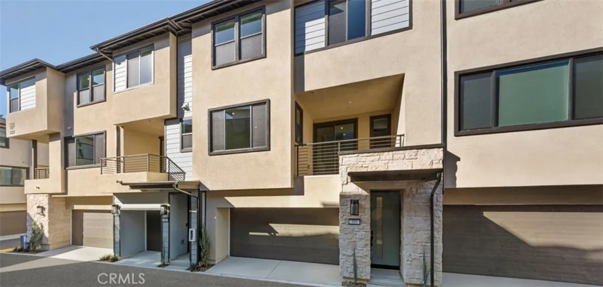 107 S Laxore Street #404 photo 1