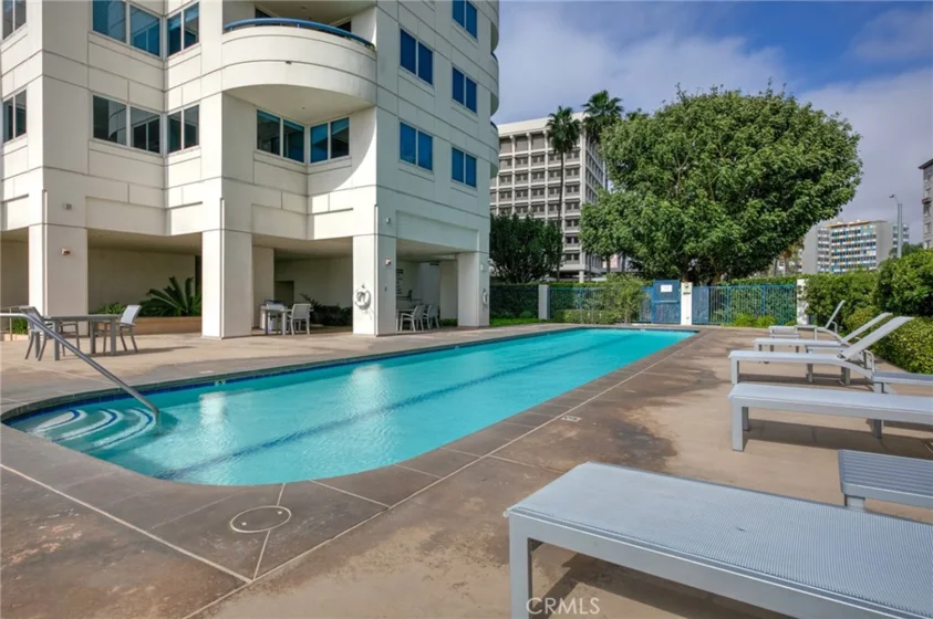 525 E Seaside Way #807 photo 30