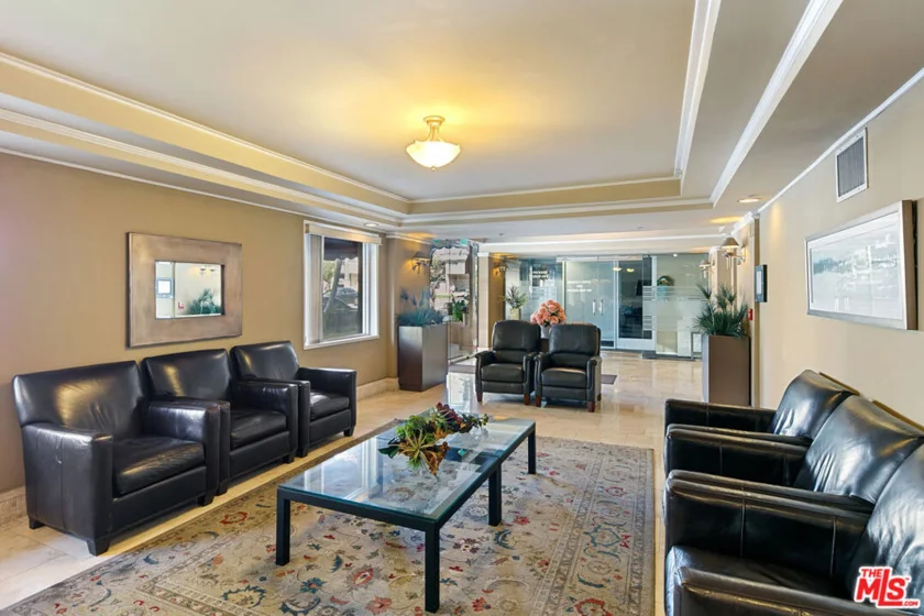 620 S Gramercy Place #320 photo 17