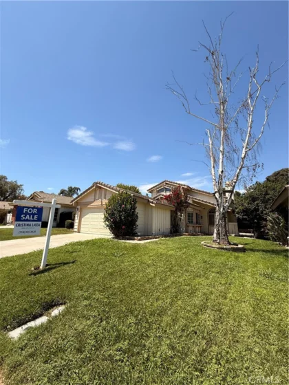 30612 Hollyberry Lane photo 5
