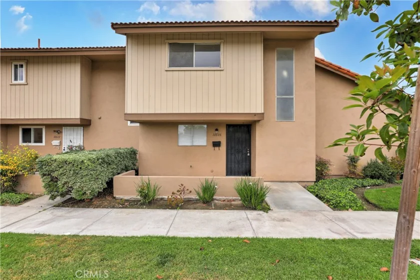 10606 Braeswood Way photo 1