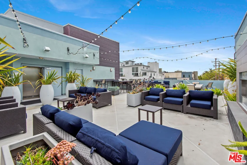 13337 Beach Avenue #403 photo 28