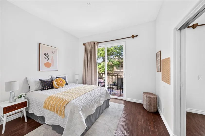 2256 Clark photo 20