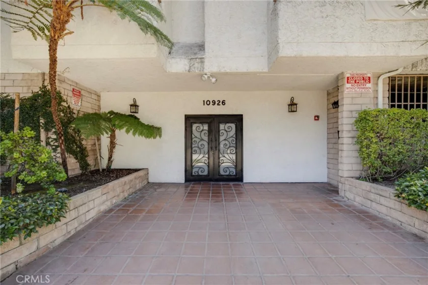 10926 Bluffside Drive #35 photo 24