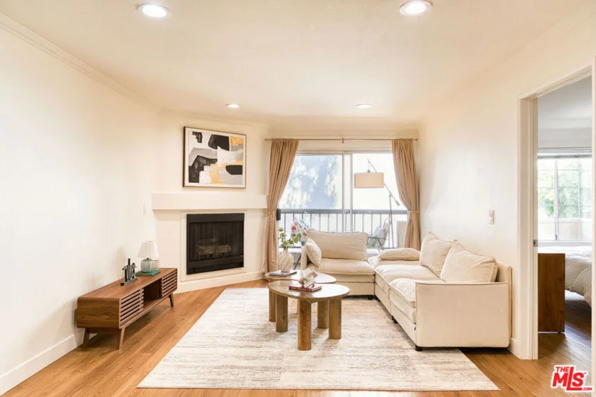5510 Owensmouth Avenue #218 photo 9