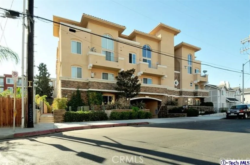 5227 Denny Avenue #102 photo 1