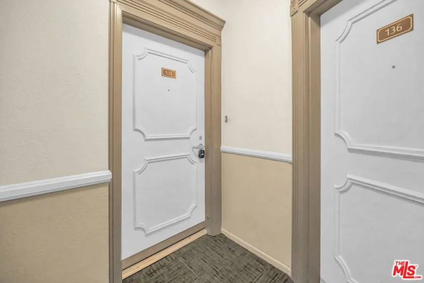 620 S Gramercy Place #135 photo 25