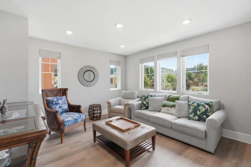 817 Jersey Court photo 18